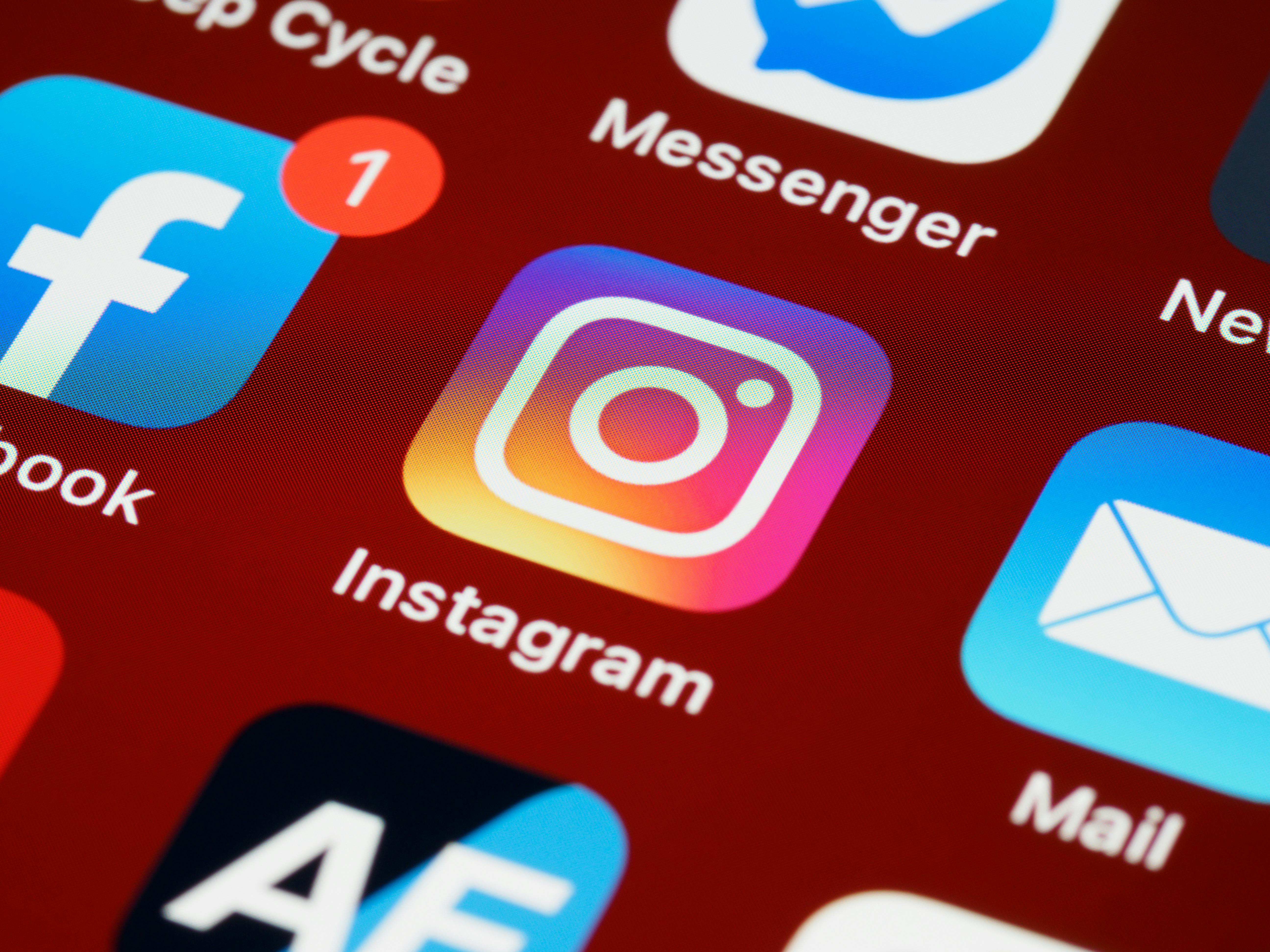 初心者でも簡単!インスタフォロワー買う方法とは?